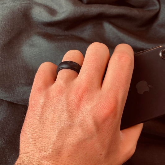 Edge - Black - Tomsey